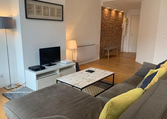 Lille Centre - Beautiful Bright Apartment!